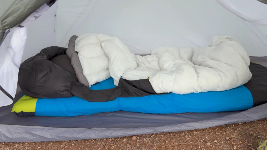 Zenbivy UL Quilt + Light Bed Sheet + Pillow