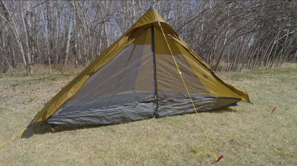 Guylines on the side and back guyout points make the tent very stable in wind.