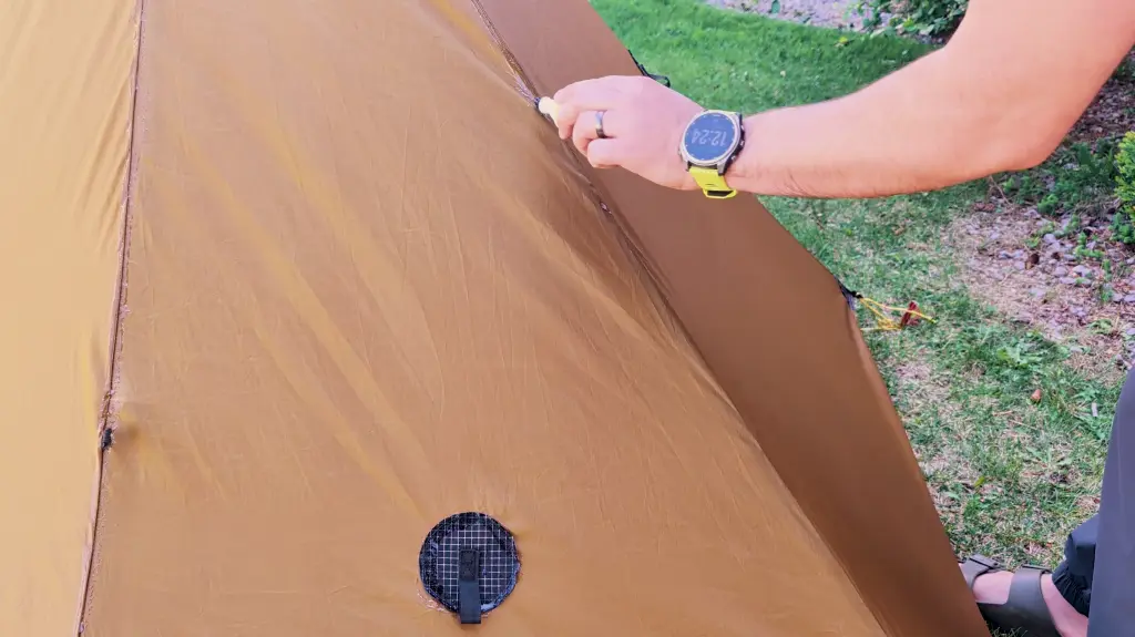 The seams need to be sealed with silicone seam sealer before use.