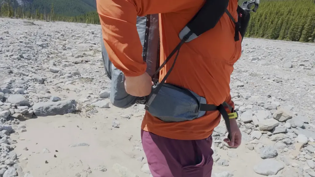 The hipbelt pockets fit a large phone and are easy to use with one hand.